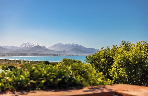 Kaikoura House | Beachfront | Games Room | Handy Location - KK58106, Beachfront | Games Room | Handy Location