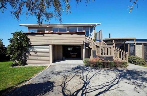 Kaikoura House | Beachfront | Games Room | Handy Location - KK58106, Beachfront | Games Room | Handy Location