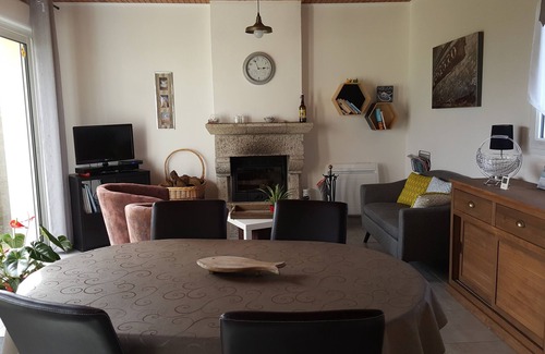 Plouescat House | Beachfront in Plouescat, renovated house at 100 Menfig beaches