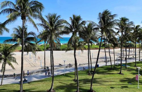Flamingo/Lummus Apartment | Beachfront Ocean View Apartment on Ocean Drive