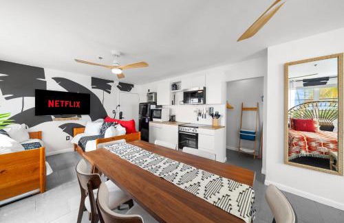 Flamingo/Lummus Apartment | Beachfront Ocean View Apartment on Ocean Drive