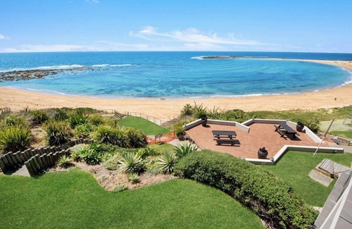 Blue Bay Apartment | Beachfront on Werrina, The Breakers