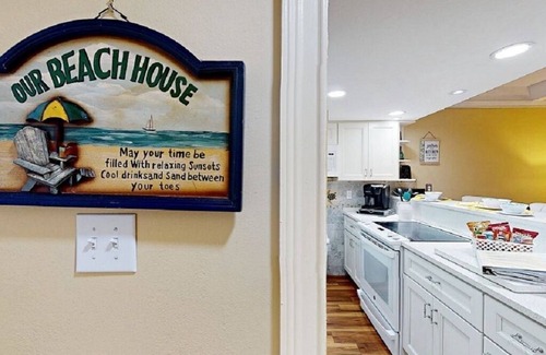 New Smyrna Beach Condo | Beachfront Pet-Friendly Condo - 2BR/2BA - Steps to No-Drive Beach!