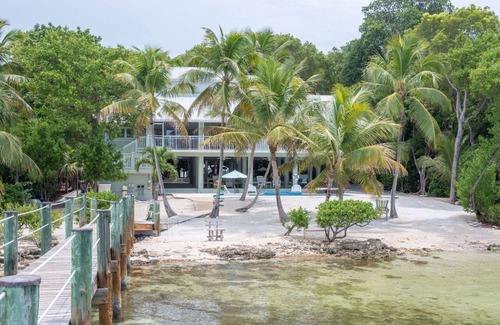 Key Largo House | BEACHFRONT POOL HOME