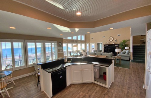 Morgantown House | Beachfront/Pools/Pickleball