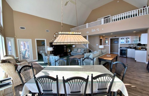 Morgantown House | Beachfront/Pools/Pickleball