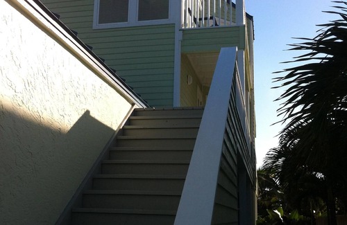 Ambersand Beach House | Beachfront/Riverfront - 2 living areas, Flexible 3 Bedroom 3 Bath