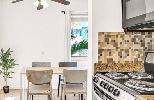 North Beach Apartment | Beachfront Studio Hollywood Boardwalk Parking