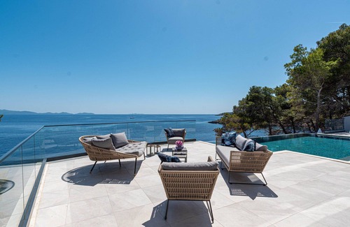 Blato Villa | Beachfront Villa Aquamarin with Pool