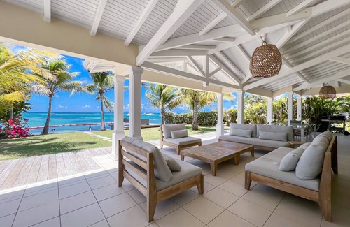 Saint-Francois Villa | Beachfront villa private pool & stunning views
