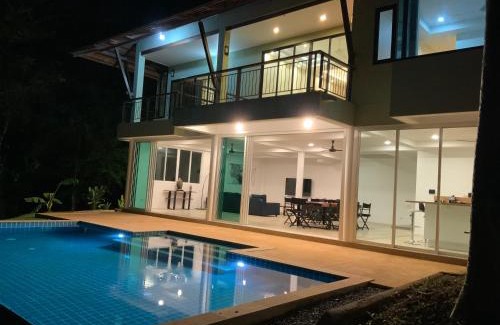 Rawai Villa | Beachfront villa in Rawai