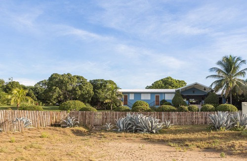 Treasure Beach House | Beachfront villa w/private Pool, Seaside garden w/Pickleball court-Blue Marlin