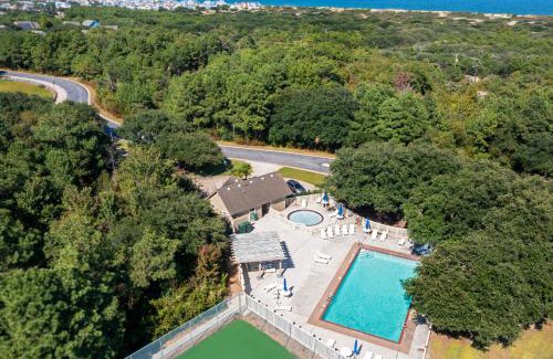 Corolla House | Beachin Up With The Jones