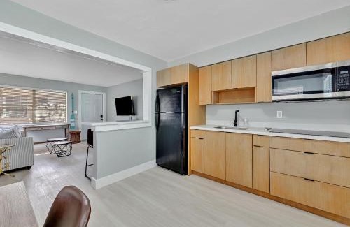 North Beach Apartment | Beachside 1BR Apt - Walk to Hollywood Dania Beach