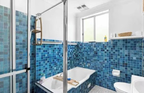 Monterey Apartment | Beachside apartment 15 minutes from the airport