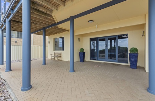 Christies Beach Apartment | Beachside Escape Right On The Esplanade