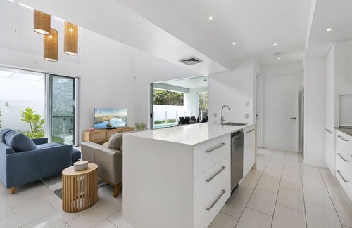 Yaroomba House | Beachside Haven