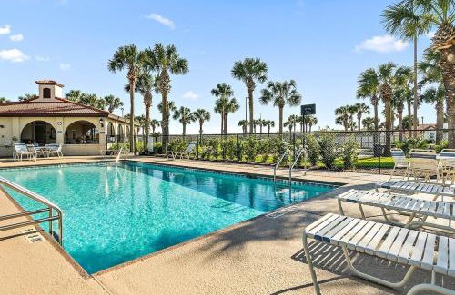 Palm Coast Apartment | Beachside Penthouse with Ocean Views