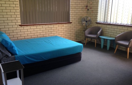 Scarness House | Beachside Retreat on Freshwater St, one street from the Beachfront. Free wifi