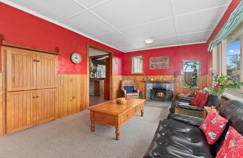Mangawhai Heads House | Beachy Bach - Mangawhai Heads Holiday Home