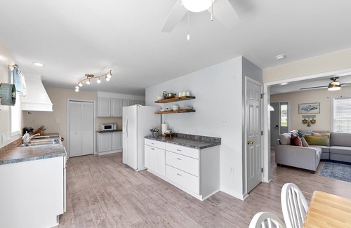 Milton House | Beachy & Breezy - Perfect Fall Escape