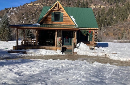 Somerset Cabin | Bear Creek Hideaway Log Cabin on River Fishing & WiFi on Kebler Pass
