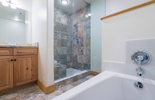 Mountain Village Apartment | Bear Creek Lodge 309c 1 Bedroom Hotel Room by Alpine Lodging Telluride