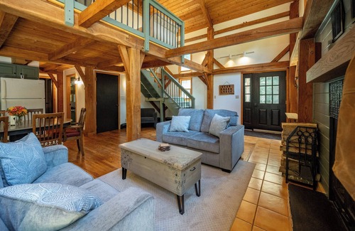 Accident Cabin | Bear Creek Lodge/Secluded Mountain Cabin w/Hot Tub, Fireplace & Stunning Views