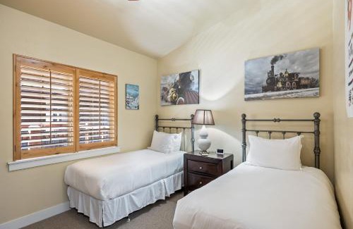 Bear Hollow Village Apartment | Bear Hollow, 7 Min Drive to Base of Canyons, Full Kitchen, Restaurants Nearby