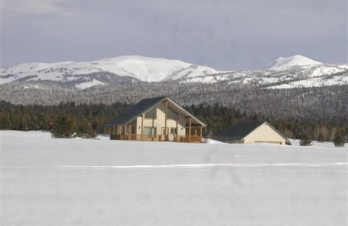 Island Park Cabin | Bears Den Cabin - Island Park, Idaho & Yellowstone Vacation