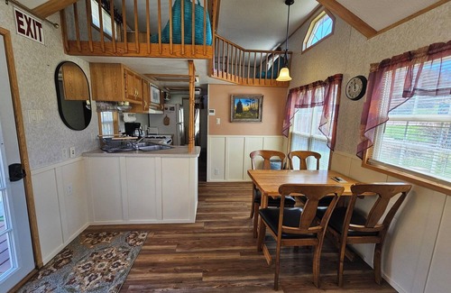 Hill City Cabin | Bears Den Vacation Cabin at Creekside