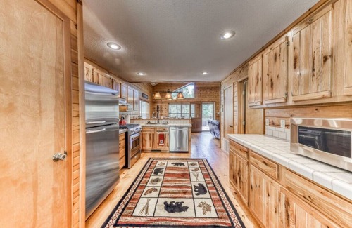 Ruidoso Apartment | Beary Happy Place:Cozy Mtn Cabin,Deck,Views,Trails