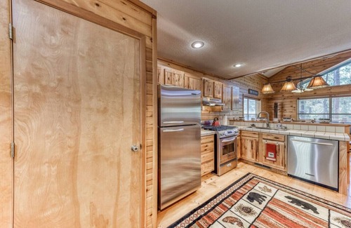 Ruidoso Apartment | Beary Happy Place:Cozy Mtn Cabin,Deck,Views,Trails