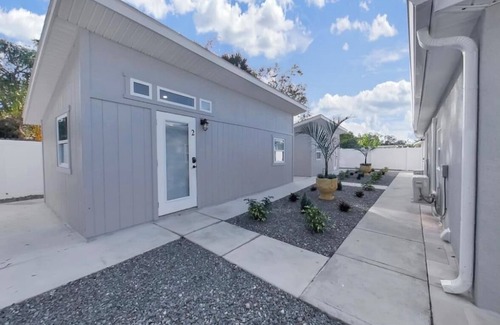 Tampa Villa | Beary Relaxing Tiny Home Unit 5