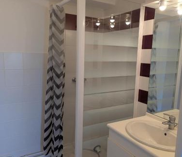 Le Teich Apartment | Beau T2 première ligne au Teich, espace nature, accès plage et port