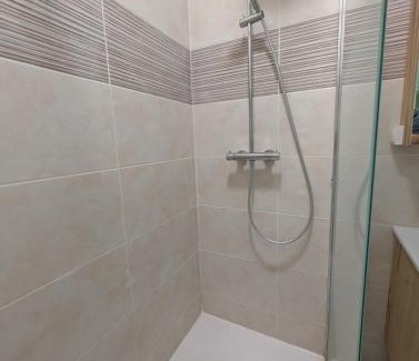 Ales Apartment | Beau T3 avec grande terrasse centre Alès