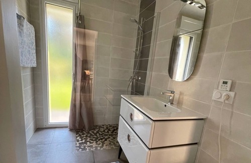Sene Apartment | Beau T3 Meuble A Sene à 100 m de la mer Avec vue sur le Golfe du Morbihan