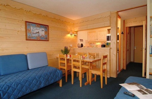 Doucy-Combelouviere Apartment | Beauregard 2P6M - One Bedroom Apartment, Sleeps 6