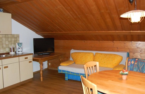 Hopfgarten im Brixental Villa | Beautiful villa for 6 people with WIFI, TV, balcony, pets allowed and panoramic view