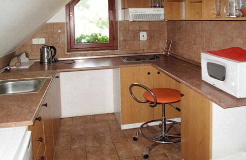 Uhlejov Villa | Beautiful private villa for 22 people with private pool, WIFI, TV, patio and pets allowed