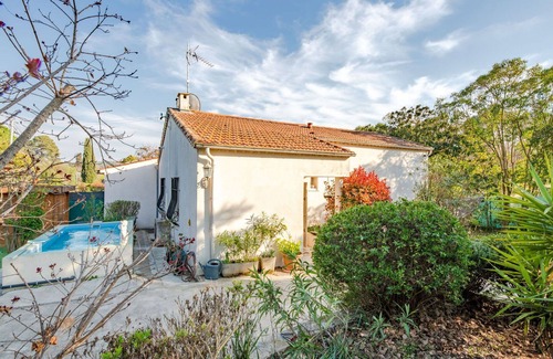 Mouans-Sartoux Villa | Beautiful private villa for 4 guests with private pool, A/C, WIFI, TV, terrace and pets allowed