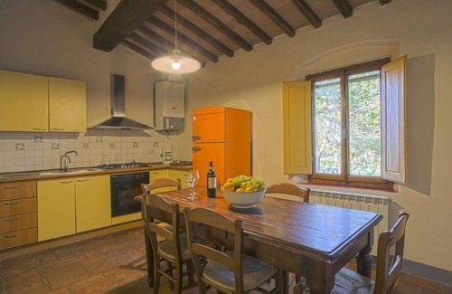 Tavarnelle Val di Pesa Apartment | Beautiful apartment for 6 guests with pool, WIFI, TV, patio, pets allowed and panoramic view