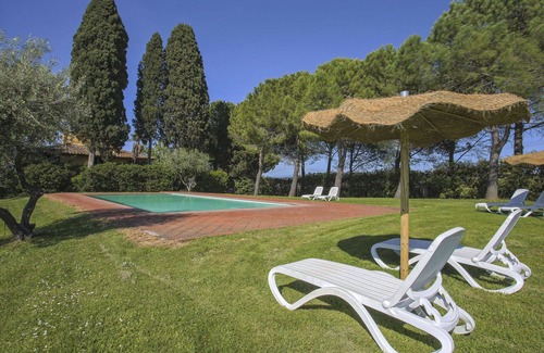 Tavarnelle Val di Pesa Apartment | Beautiful apartment for 6 guests with pool, WIFI, TV, patio, pets allowed and panoramic view