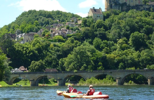 Castelnaud-la-Chapelle Apartment | Beautiful sunny apartment, below castle & overlooking valley