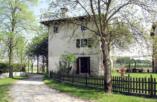 Strassoldo Apartment | Beautiful apartment for 2 guests with patio and pets allowed