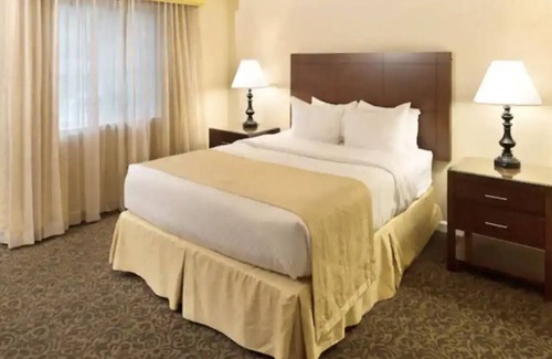 Berkeley Resort | Beautiful 1 Bedroom unit @ The Historic Powhatan