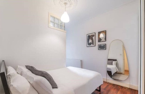 St. Johns Wood Apartment | Beautiful 1 bedroom flat by Marylebone station!
