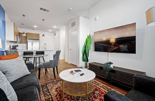 Riverside Apartment | Beautiful 1BR in Riverside 2476