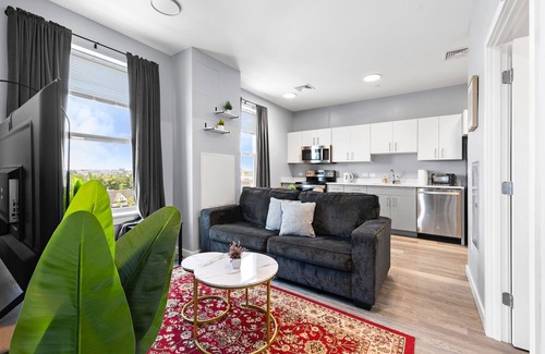 Everett Apartment | Beautiful 1BR Near Encore Boston 3008