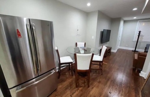 Trinidad Apartment | Beautiful 2 Bed/1 Bath & Sofa Bed Near Union Station